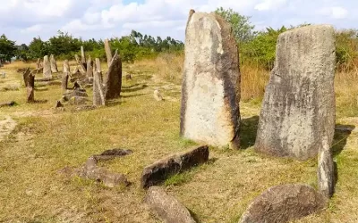 1-Day Trip to Tiya Stelae, Melka Kunture & Adadi Mariam